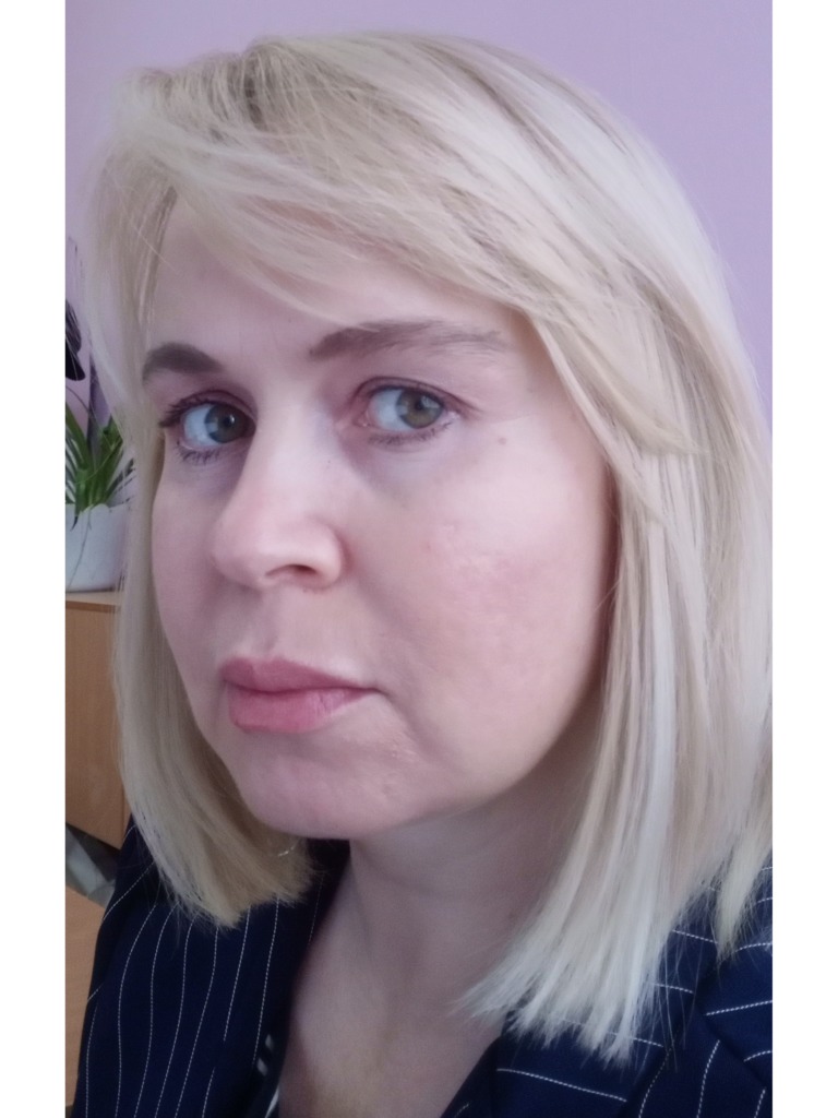 Фото 1. Как вернуть овалу лица четкость в 40 лет?